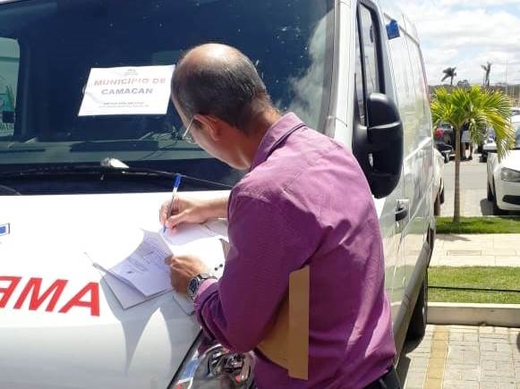 Camacã: Camacã recebe nova Ambulância modelo Van